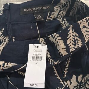 Banana Republic Navy and Tan Floral skirt